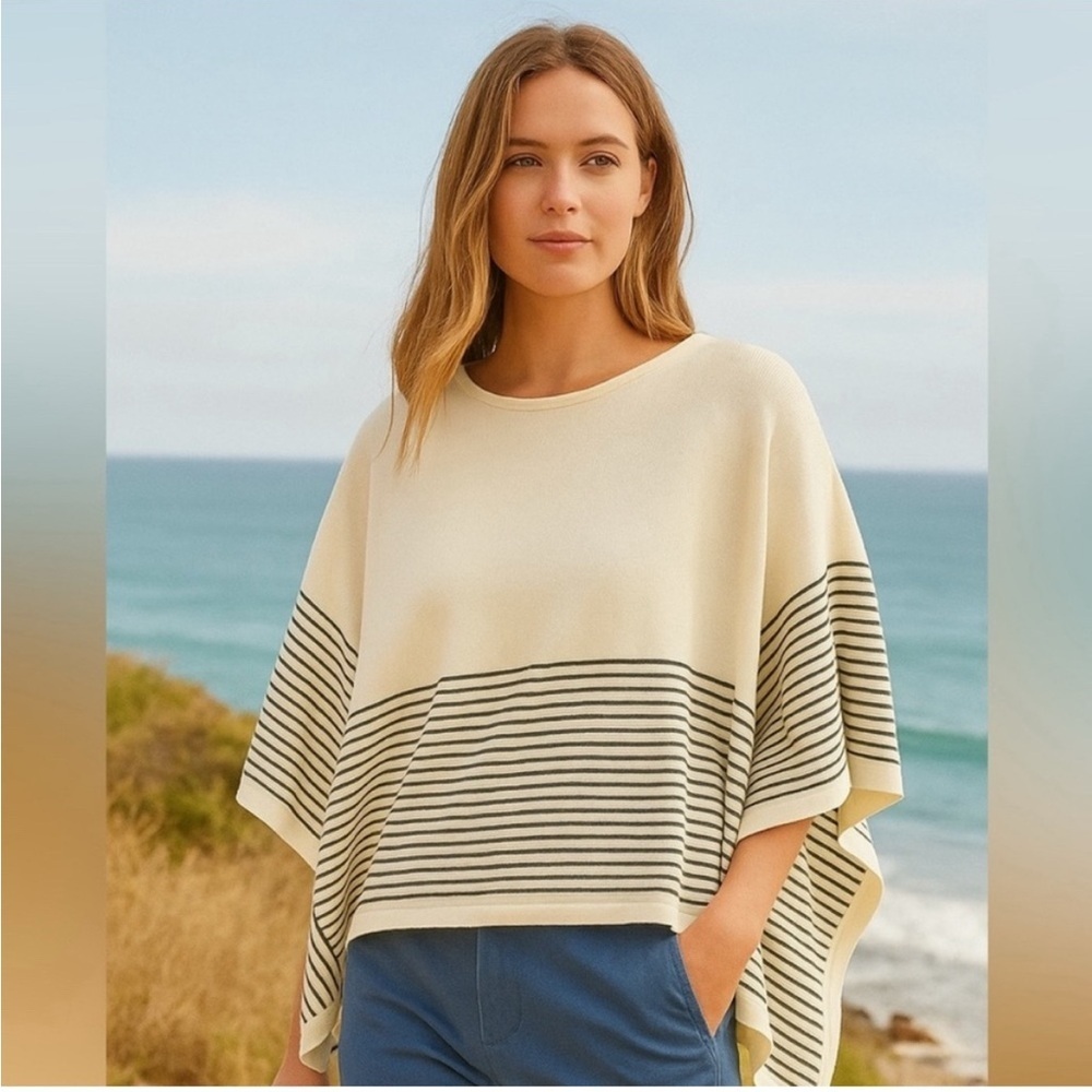 Vineyard Vines 100% Extrafine Merino Wool Cream and Navy Striped Fringe Poncho